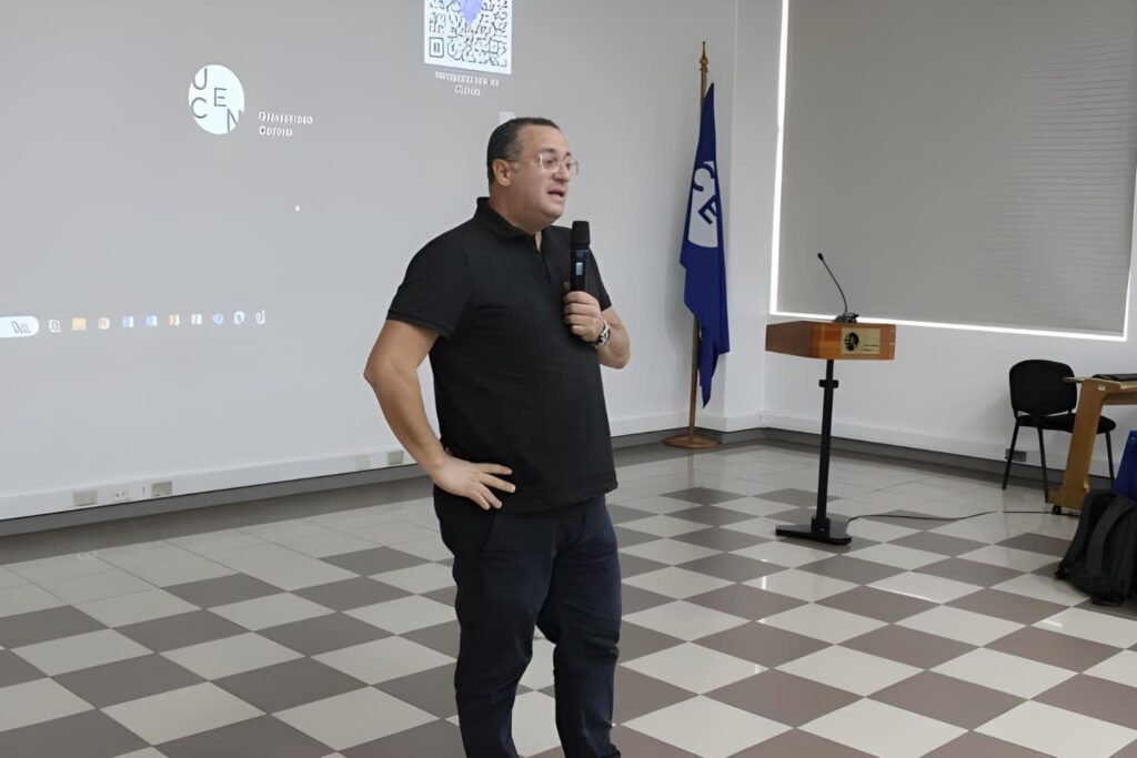 Felipe Peña y Lillo, conferencista para eventos corporativos sobre Liderazgo Ejecutivo